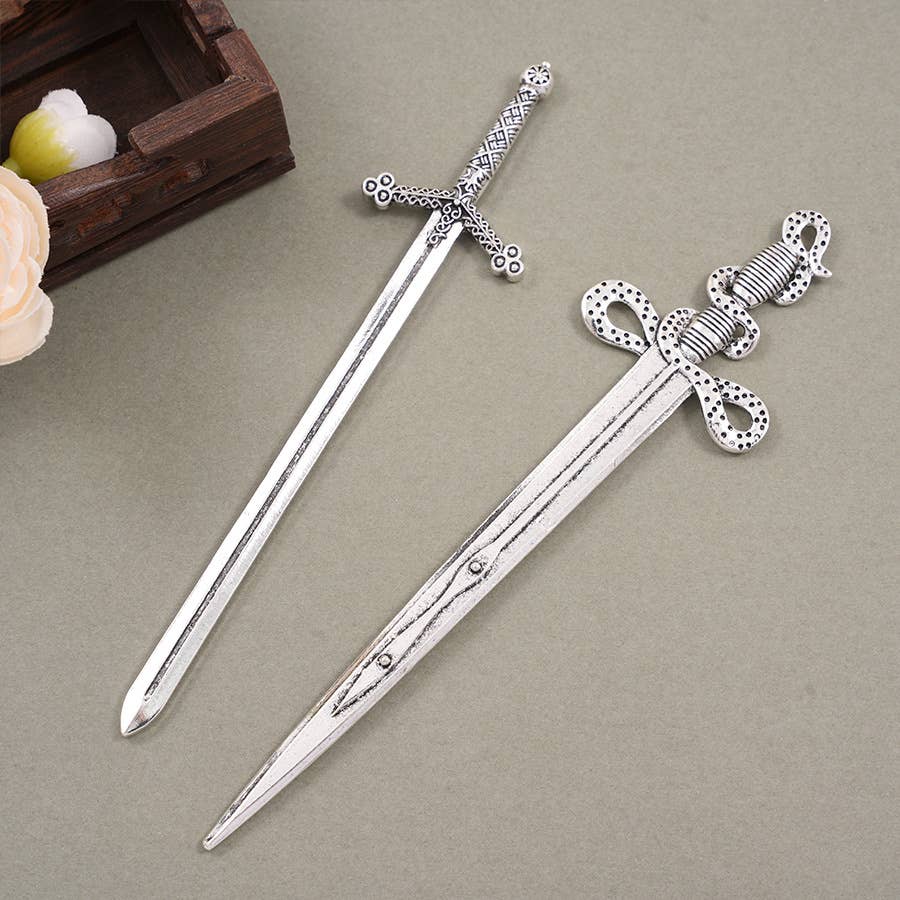 Retro Sickle Battle Axe Flying Dragon Hairpin
