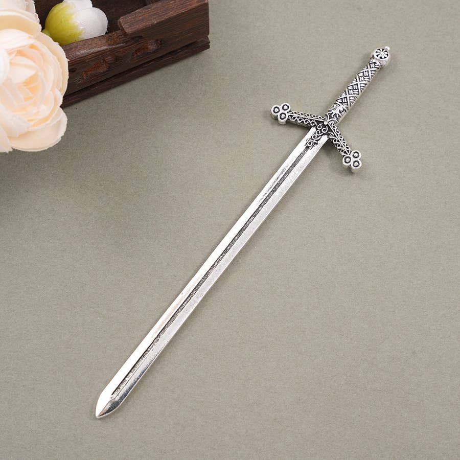 Retro Sickle Battle Axe Flying Dragon Hairpin